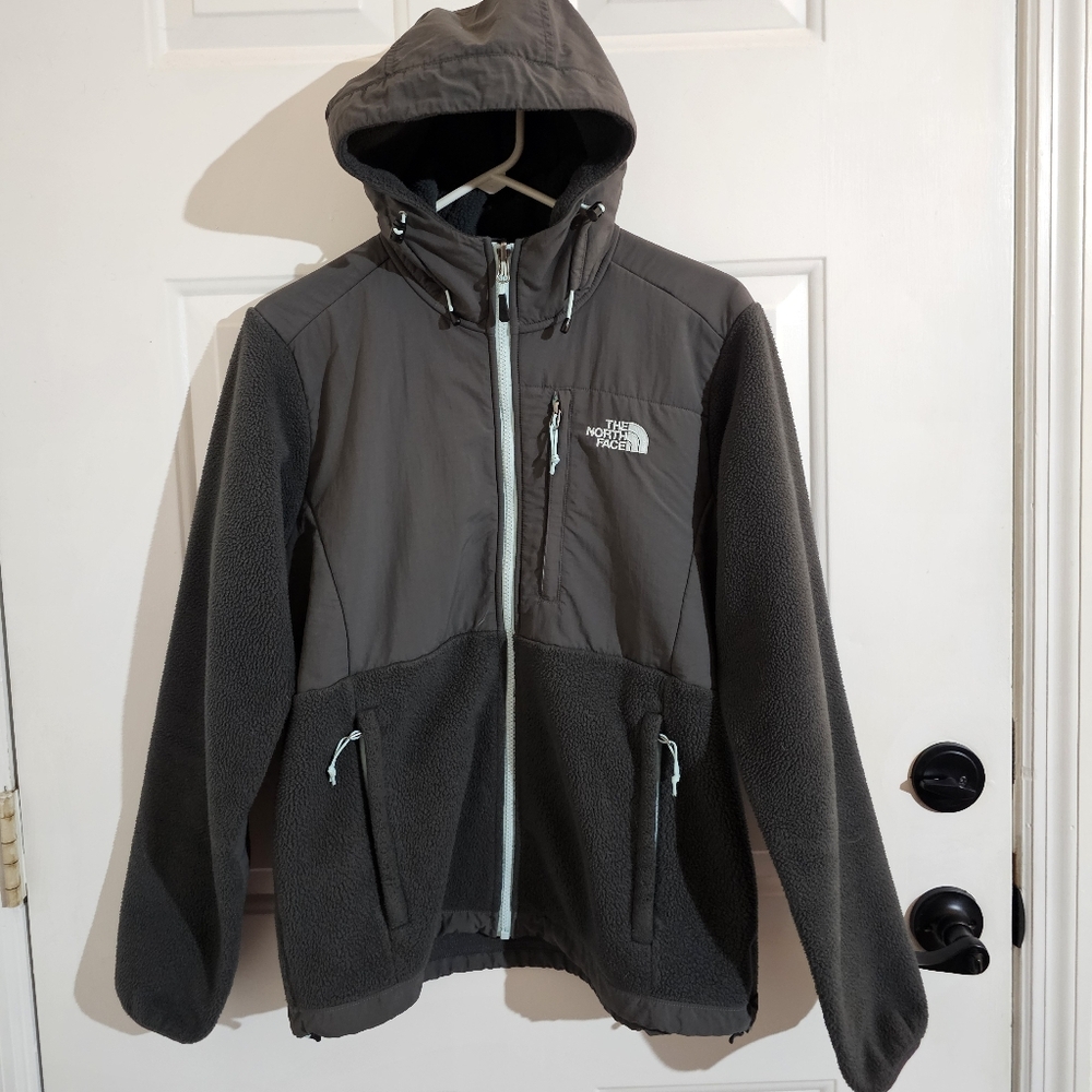 The North Face Womens Dark Gray  Denali Jacket With Hood - Picture 16 of 16